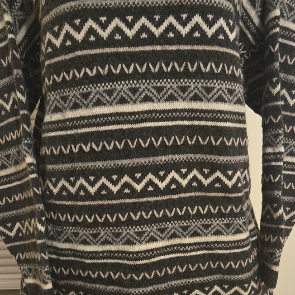 Beautiful, Made In Italy Wool Sweater. - Picture 3 of 7